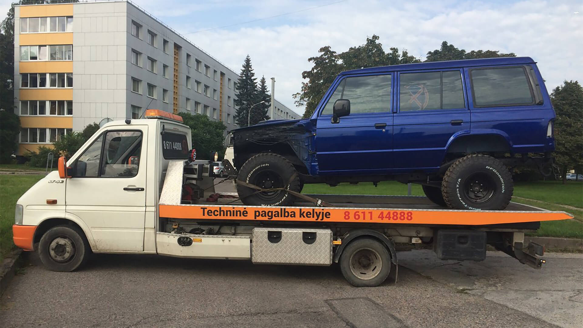 Tralo paslaugos techninė pagalba kelyje visa para 24 7 visoje Lietuvoje Vilniuje